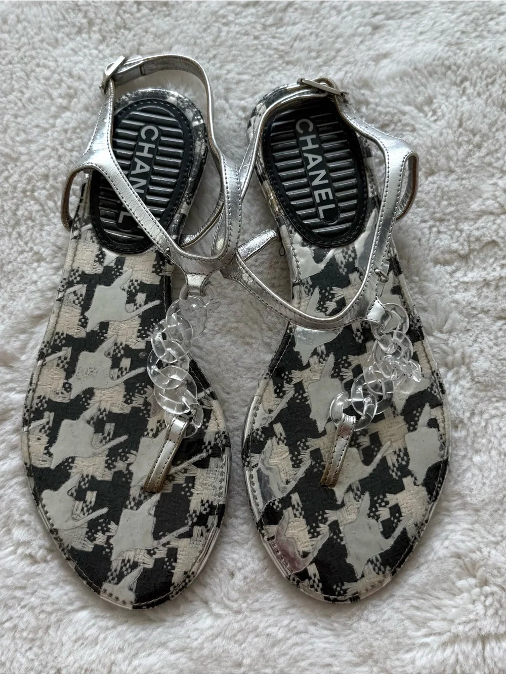 CHANEL women sandals size 35 EU Authentic